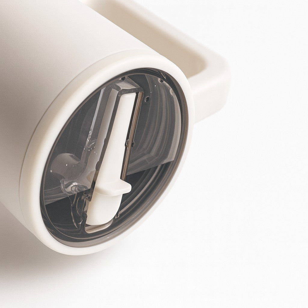 40oz insulated tumbler straw lid with water inside showing leakproof design